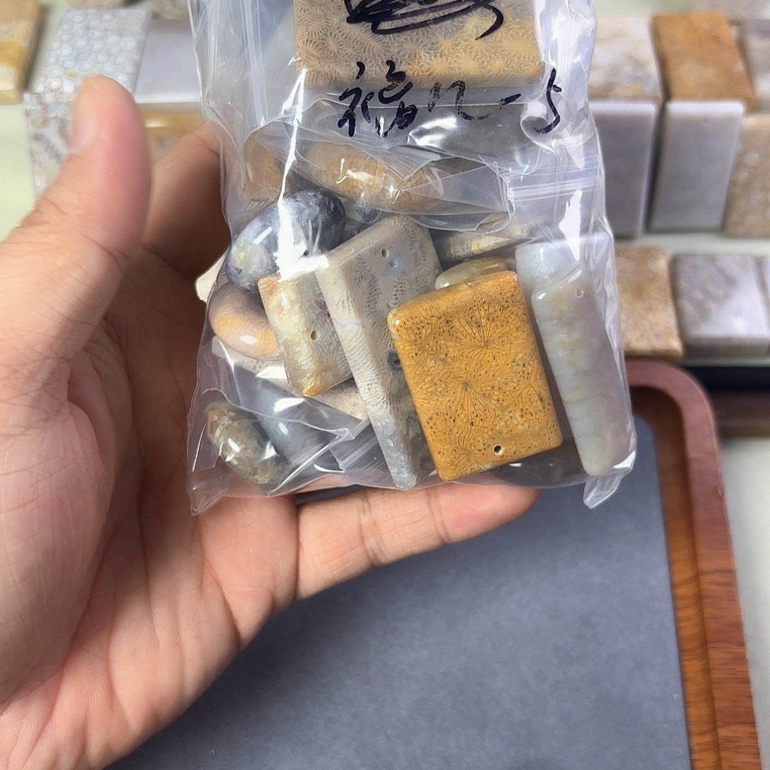 ༄***࿐硅化玉未镶嵌颈饰