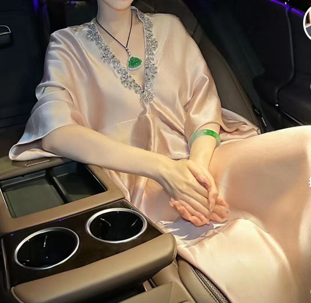    手镯 高档首饰时尚女款