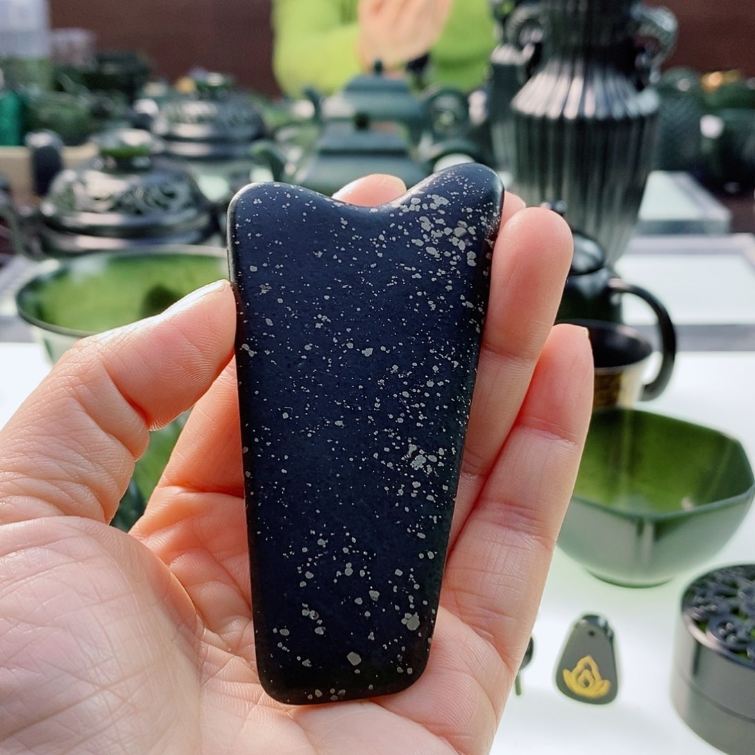 和田玉（青玉）摆件未镶嵌