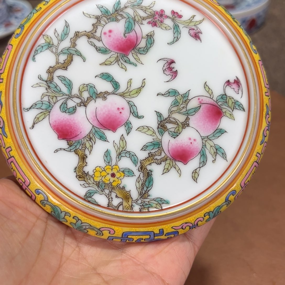 富***鱼其他源思陶瓷有限公司