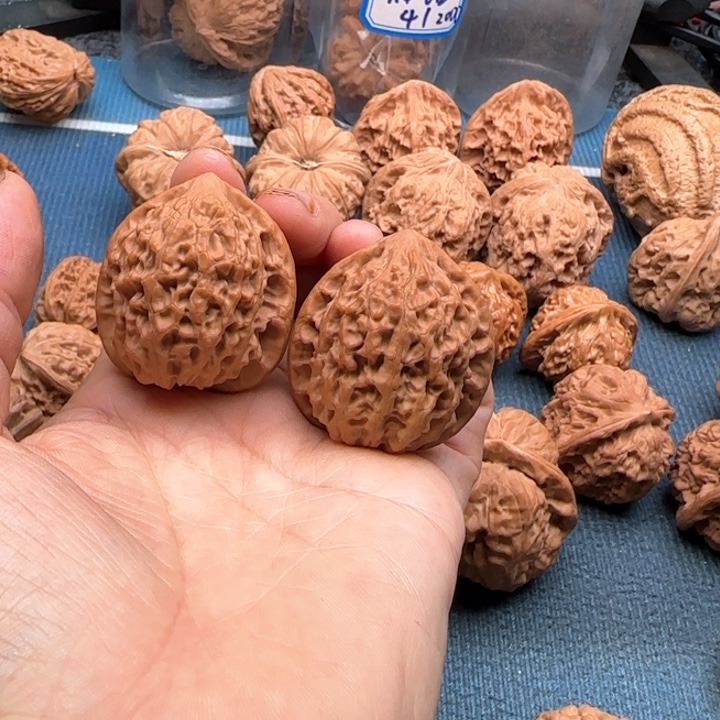 ****吊坠文玩核桃37金牛