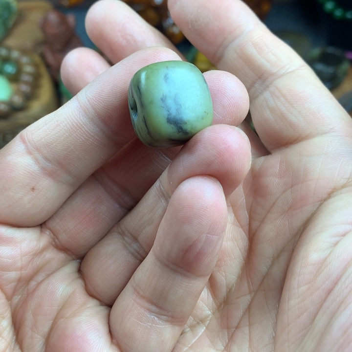 岫岩河磨玉（透闪石质玉）吊坠未镶嵌