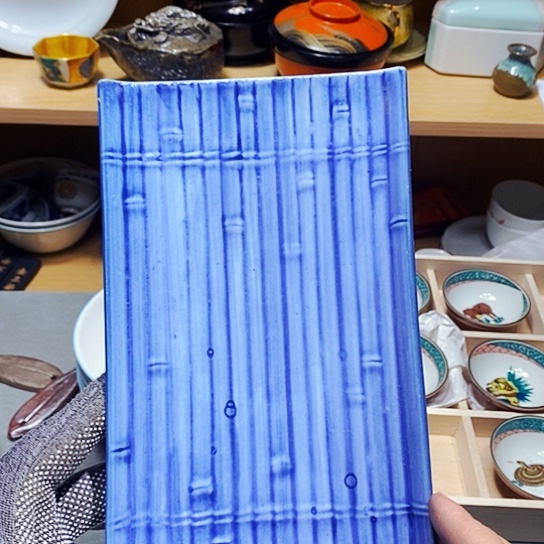 瓷片新年快乐。万事如意