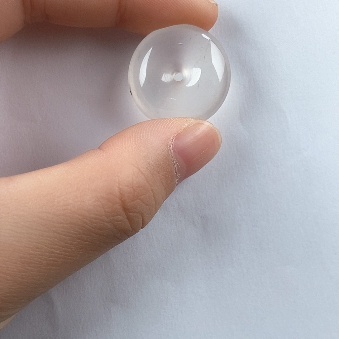 石英质玉颈饰未镶嵌平安扣