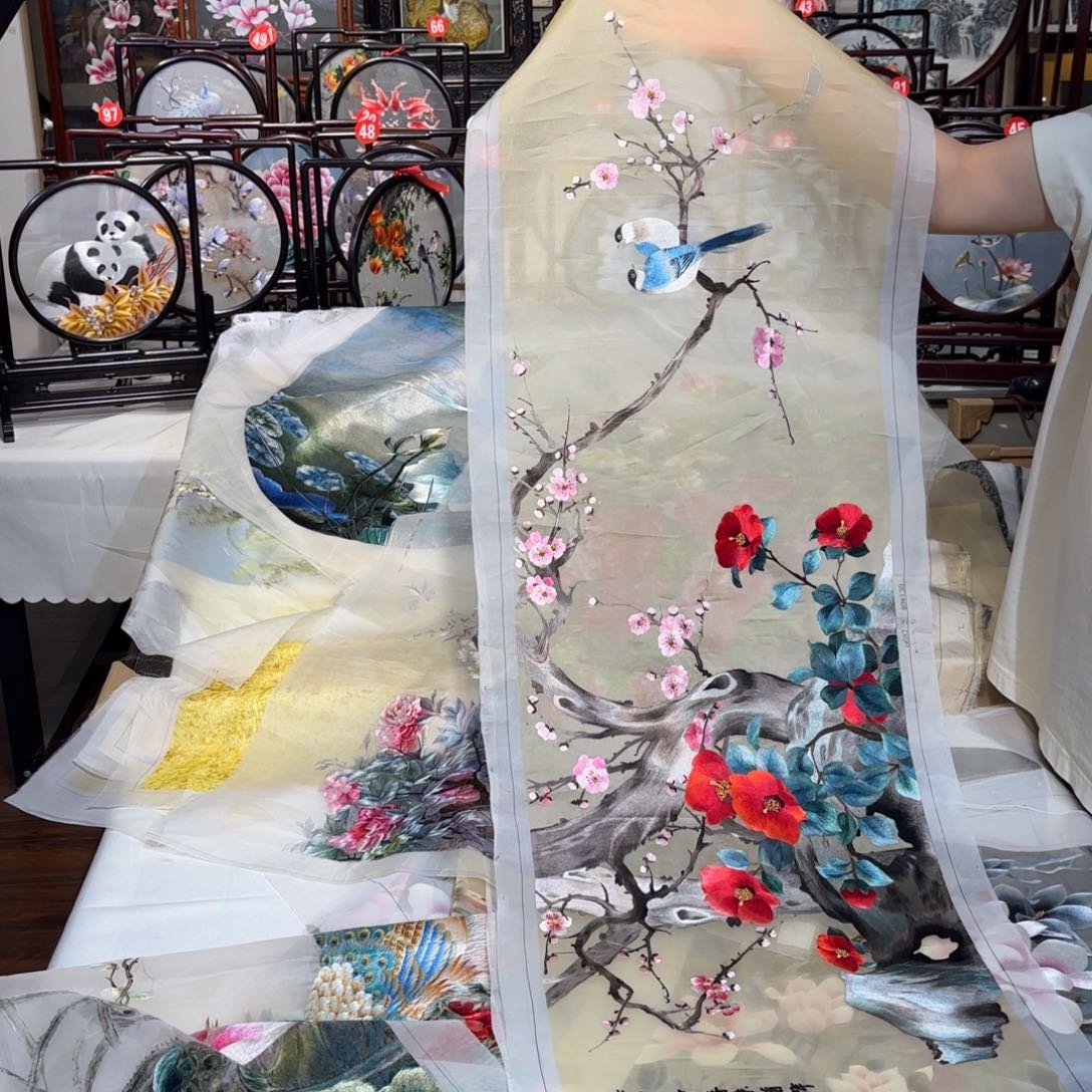 刺绣纯手工制作而