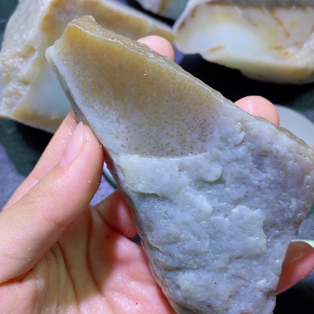 和田玉未镶嵌珠宝半成品