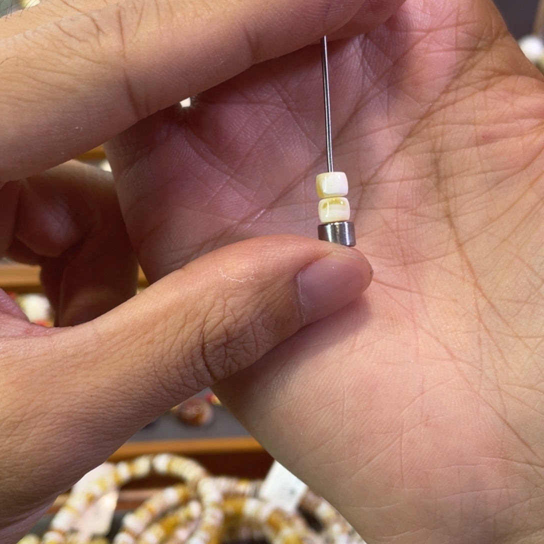 琥珀未镶嵌裸石福利对珠