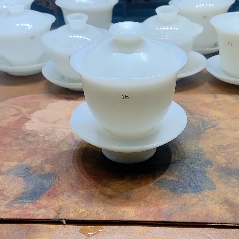 【闪购商品】我还没有去买衣服饿的很厉害我现在