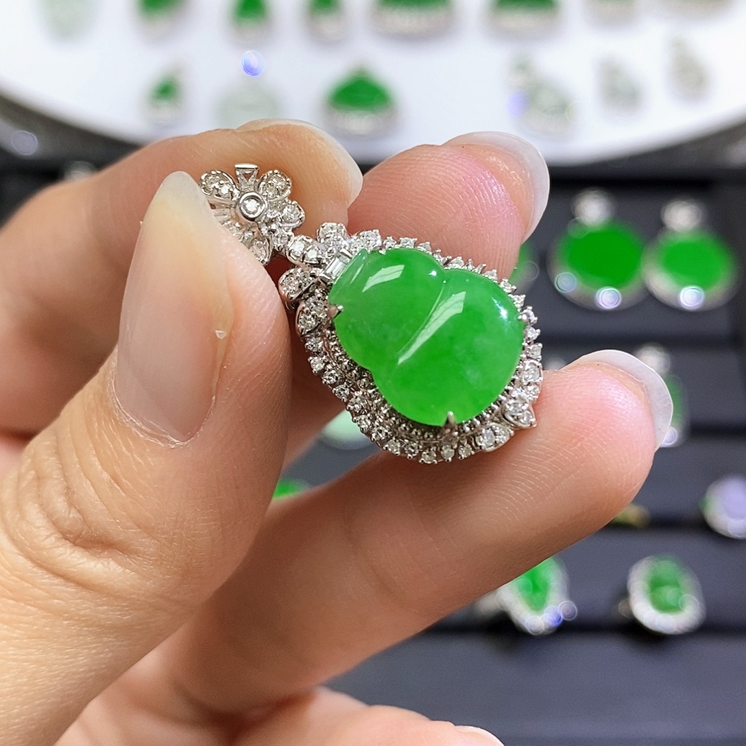 翡翠18K金镶嵌吊坠(不含链)