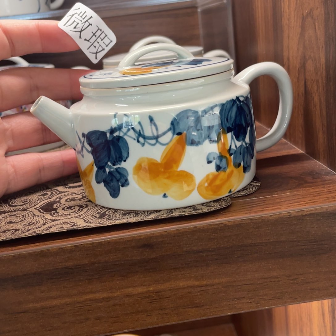 釉下手绘茶具微瑕