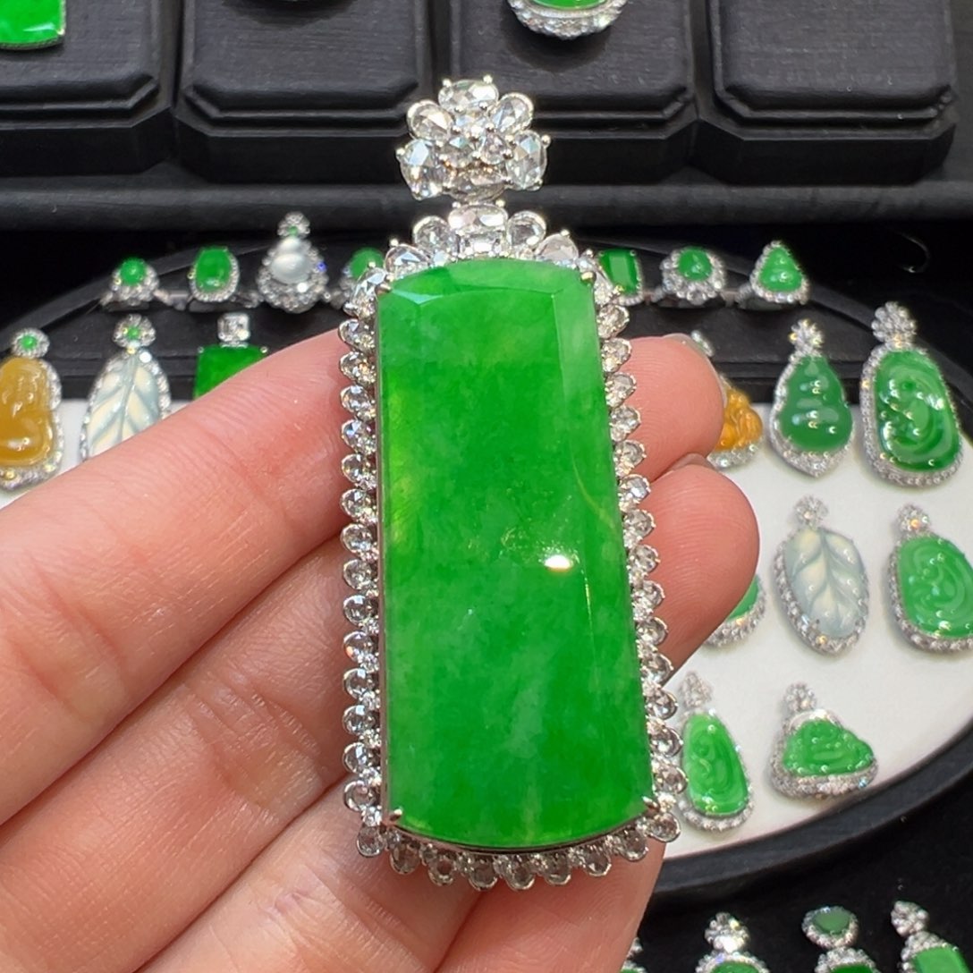 翡翠吊坠(不含链)18K金镶嵌K*¥收到货48小时鉴赏期