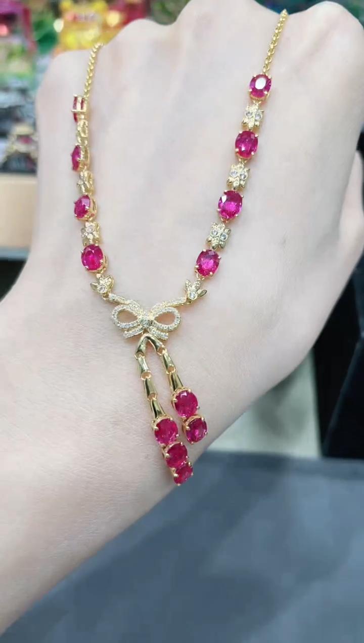 18K金镶嵌天然无烧红宝石项链蝴蝶结套链