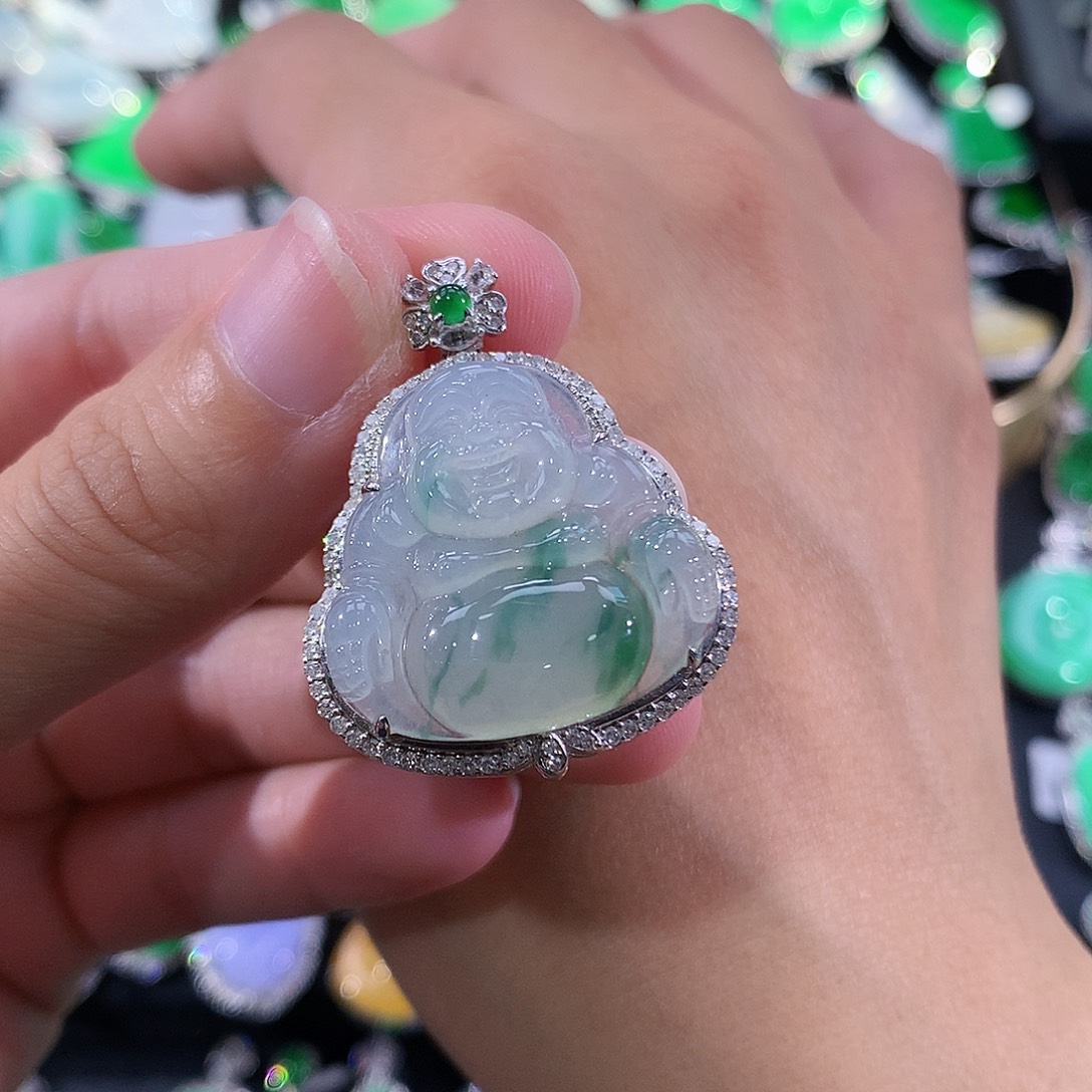 翡翠18K金镶嵌颈饰