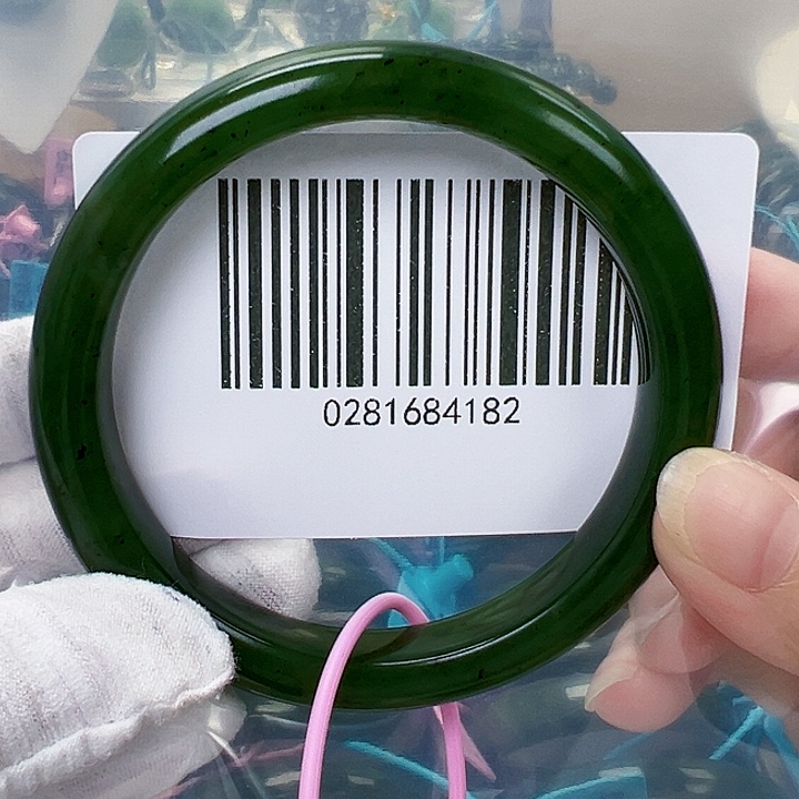 未镶嵌手镯和田玉微瑕63