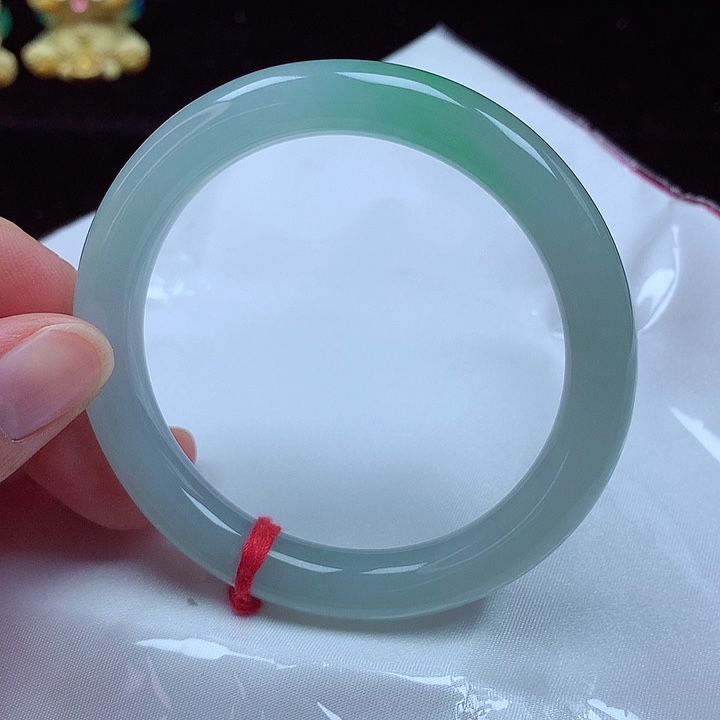 未镶嵌手镯（圆镯）翡翠57圈