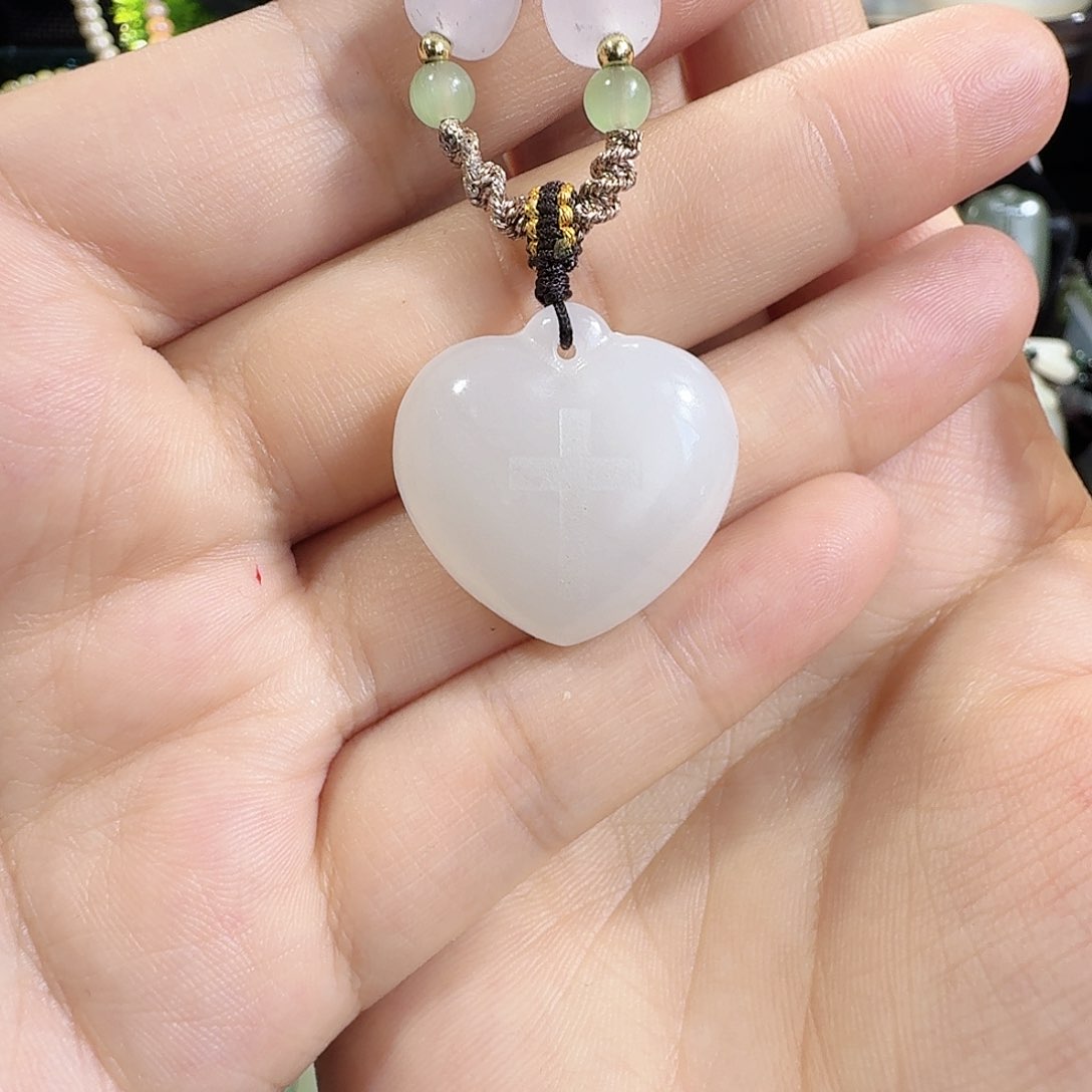 颈饰未镶嵌和田玉