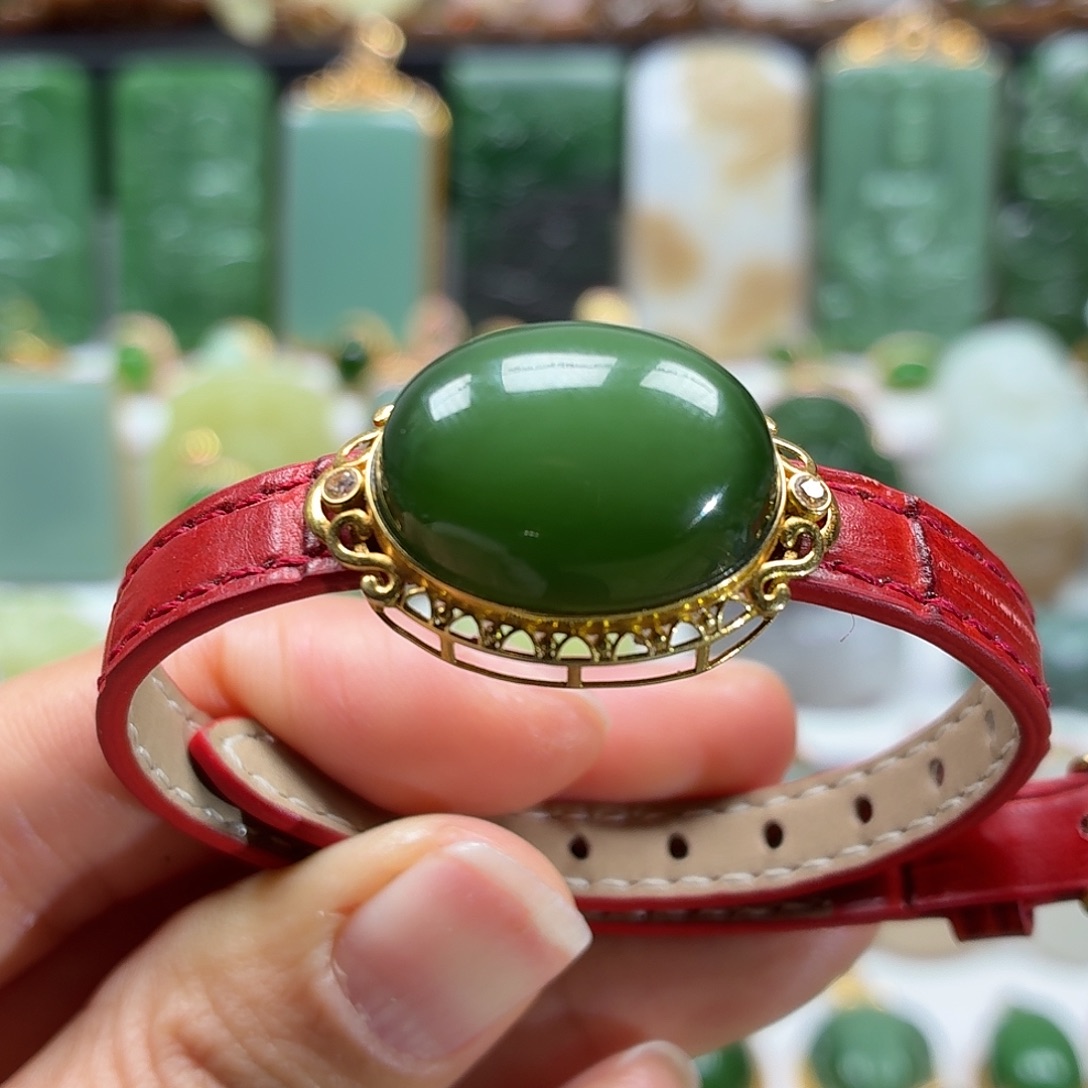 和田玉18K金镶嵌颈饰