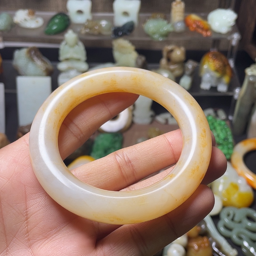 心***湾和田玉（糖玉）未镶嵌颈饰