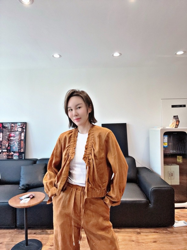 [L•C服饰]2025新款彩色麻上衣