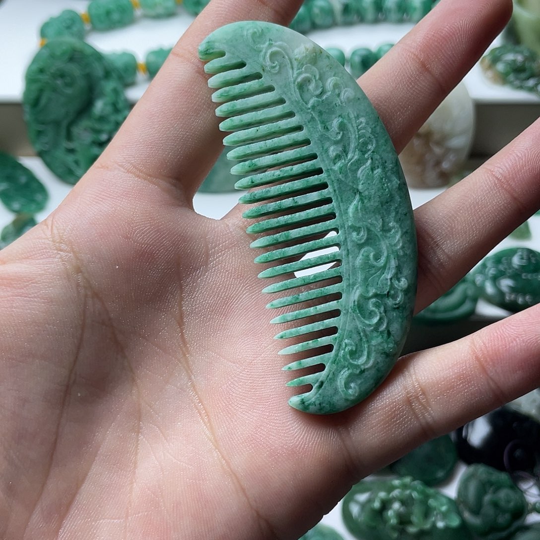 @***修独山玉未镶嵌把件