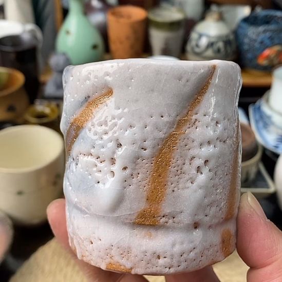    中古物品默认微瑕，谨慎参拍，满18包邮！