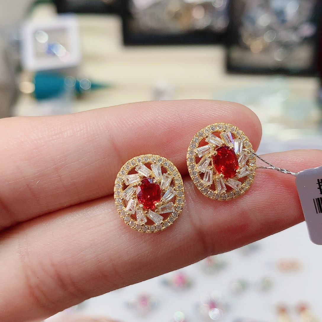 蓝宝石耳钉银S925镶嵌