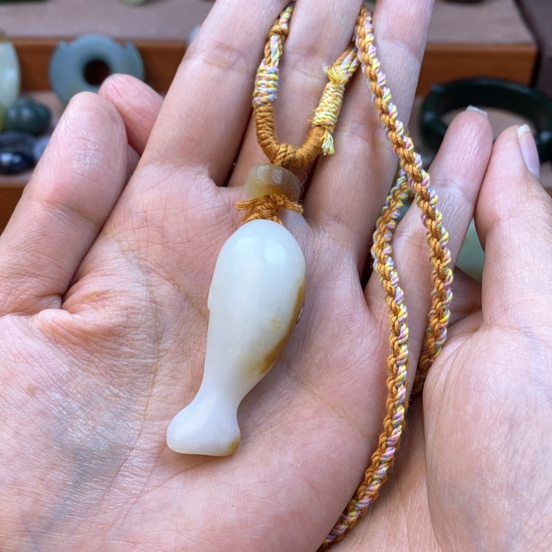 和田玉颈饰未镶嵌