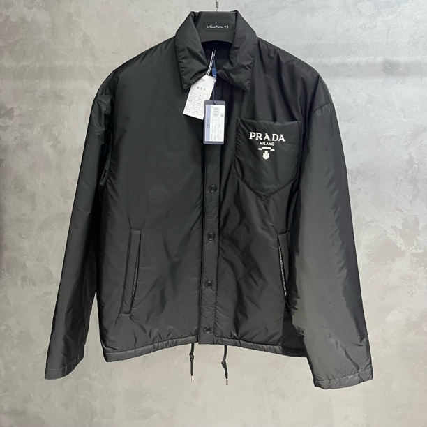99新 Prada/普拉达 黑色纯色翻领单排扣宽松夹克外套/xs
