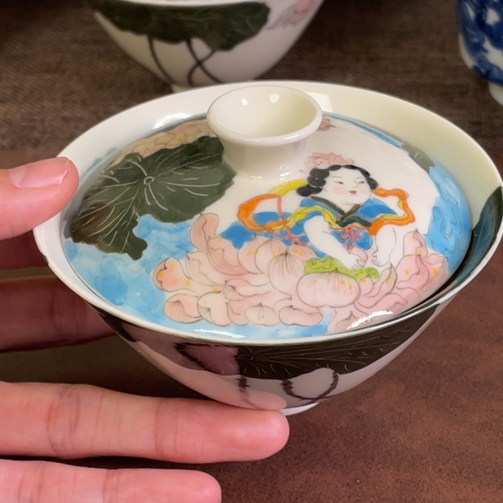 彩***虹微瑕。        小雅。            8