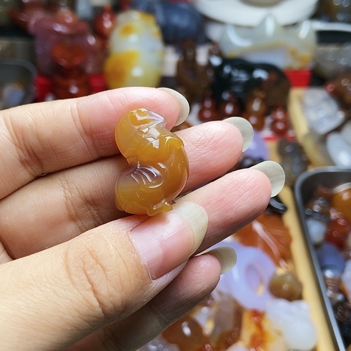 未镶嵌颈饰玛瑙/玉髓战*二
