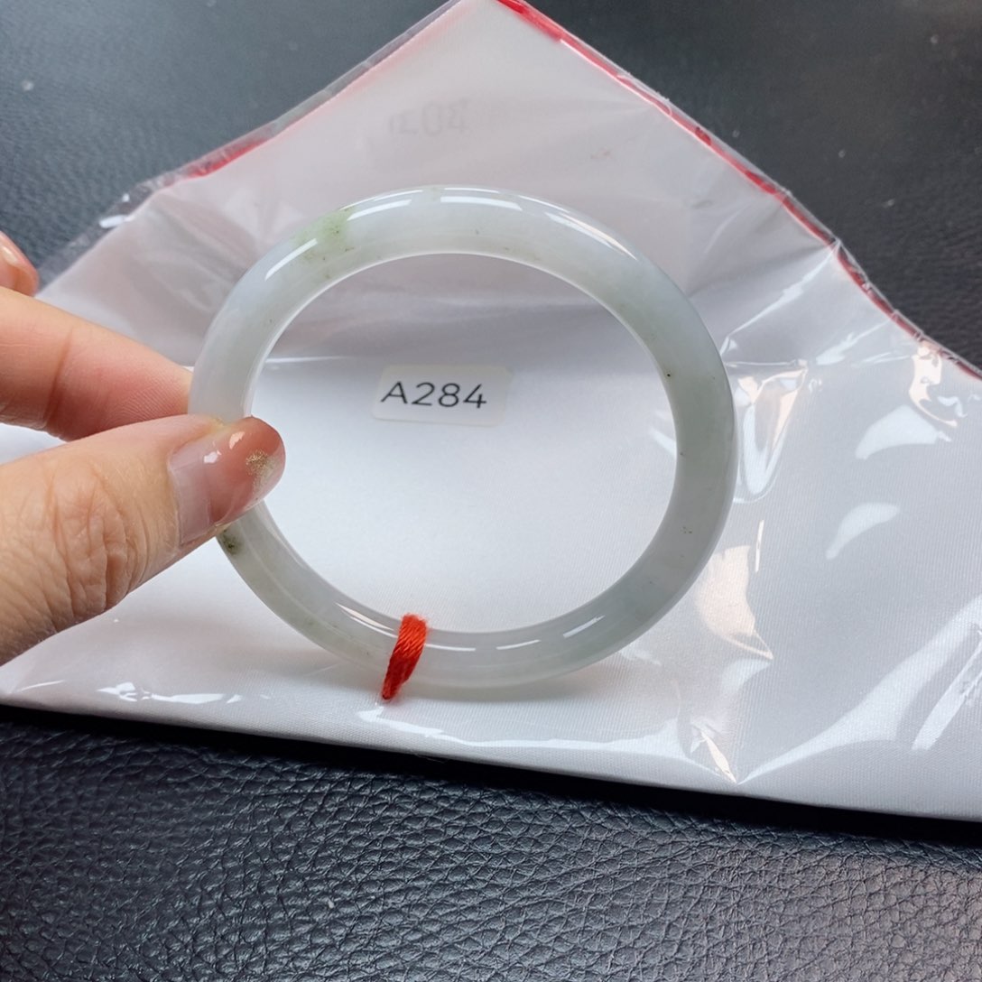 【闪购商品】翡翠手镯未镶嵌55圈