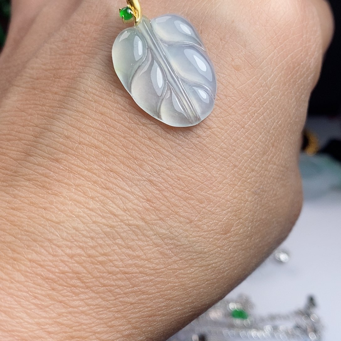 颈饰14K金镶嵌翡翠叶子