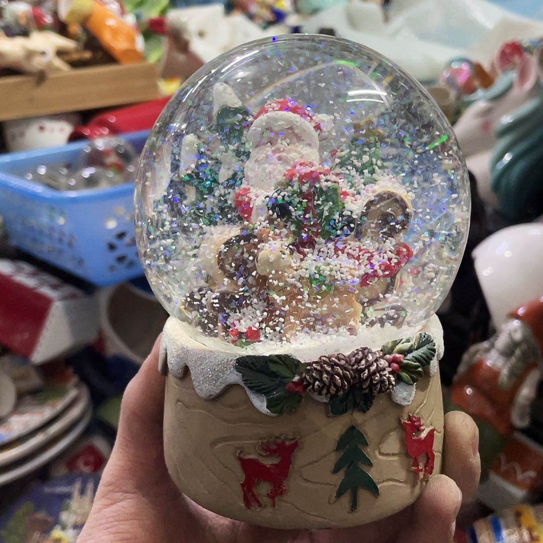 摆件     微瑕。