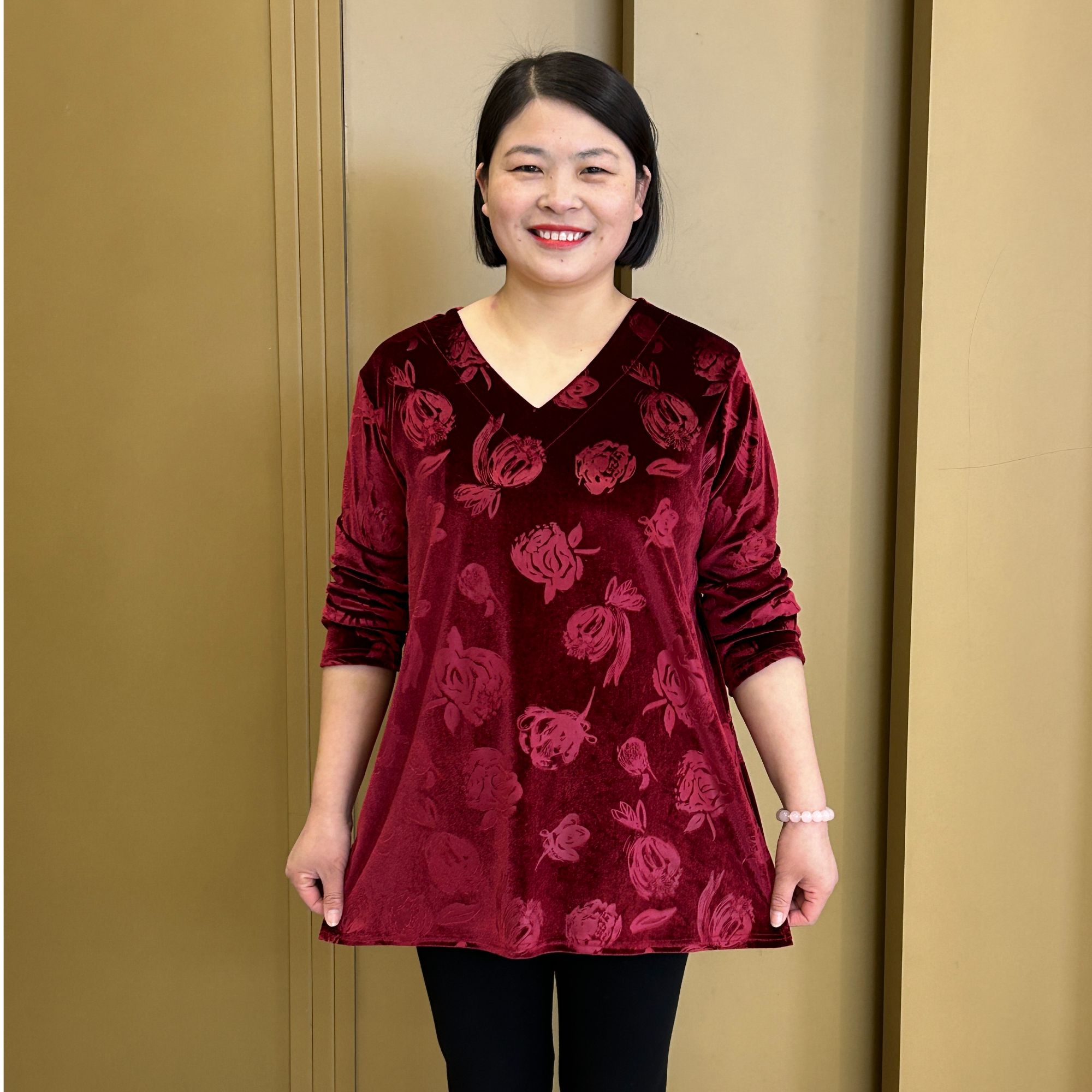 中长款纯色植物花卉丝绒中老年女装打底衫加绒妈妈装长袖春装大码