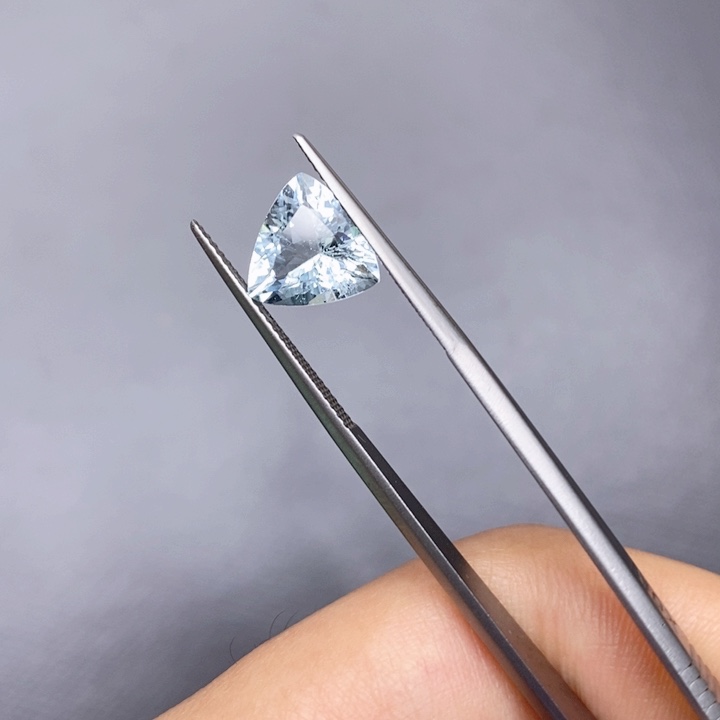 海蓝宝石裸石未镶嵌