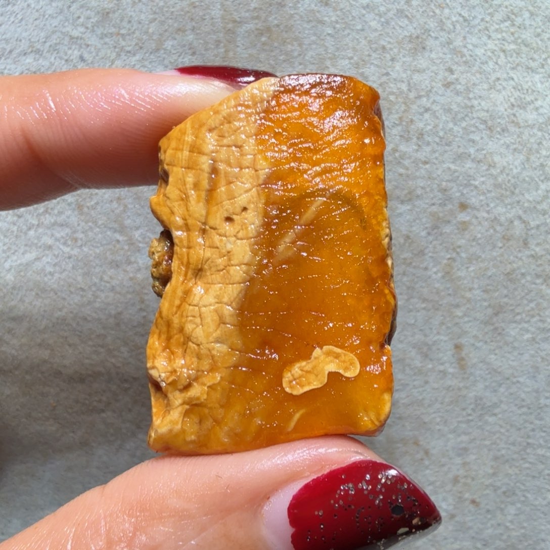 孙***e定制琥珀未镶嵌专拍