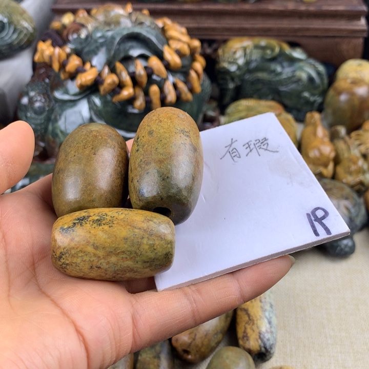 岫岩河磨玉（透闪石质玉）未镶嵌珠宝奇石午**香