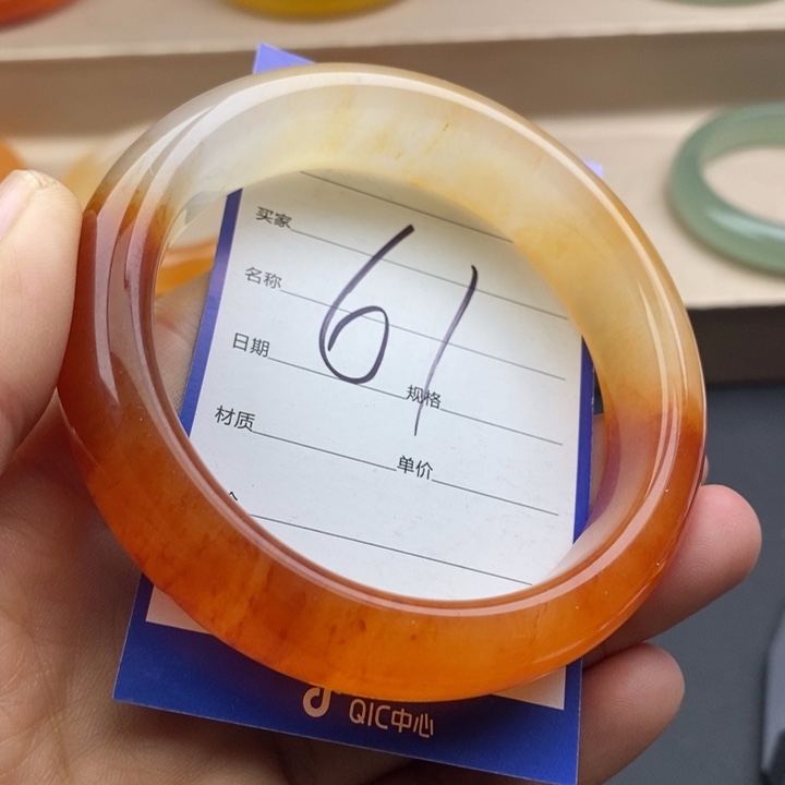 石英质玉未镶嵌手镯