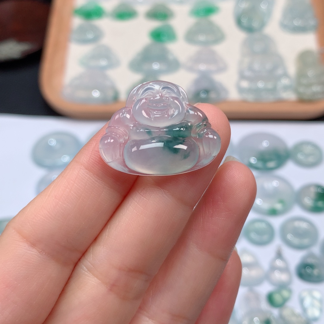 翡翠颈饰未镶嵌冰种飘花佛公