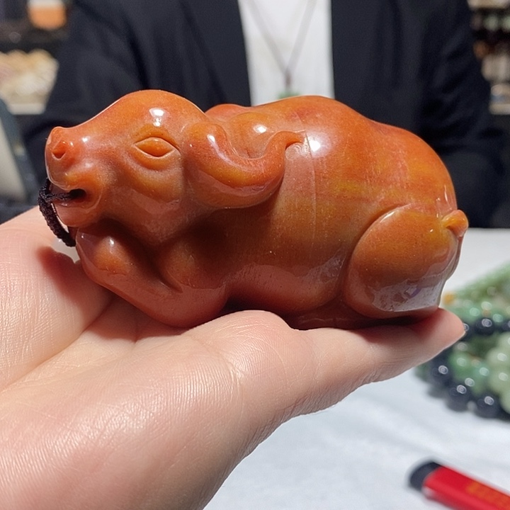 颈饰未镶嵌密玉（石英质玉）