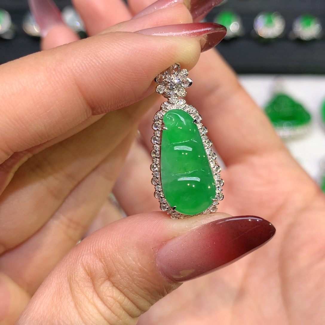 翡翠18K金镶嵌吊坠(不含链)