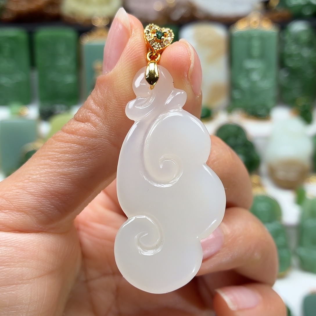 和田玉未镶嵌颈饰