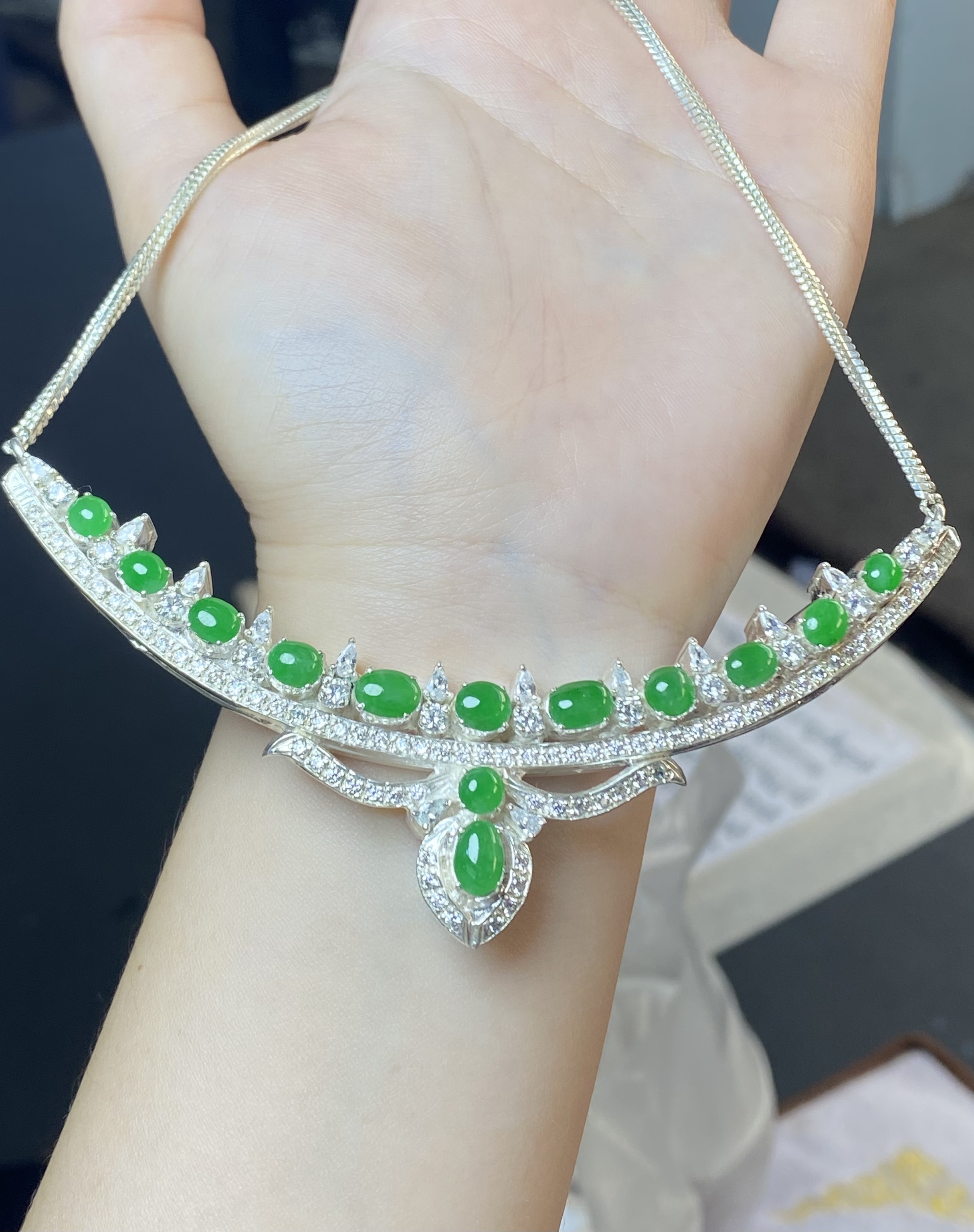 定制天然A货缅甸翡翠满绿套链