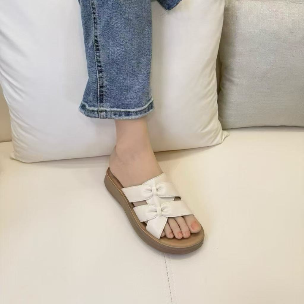 2025新款夏妈妈拖鞋女外穿中老年凉拖鞋防滑耐磨女鞋乳胶底一字拖