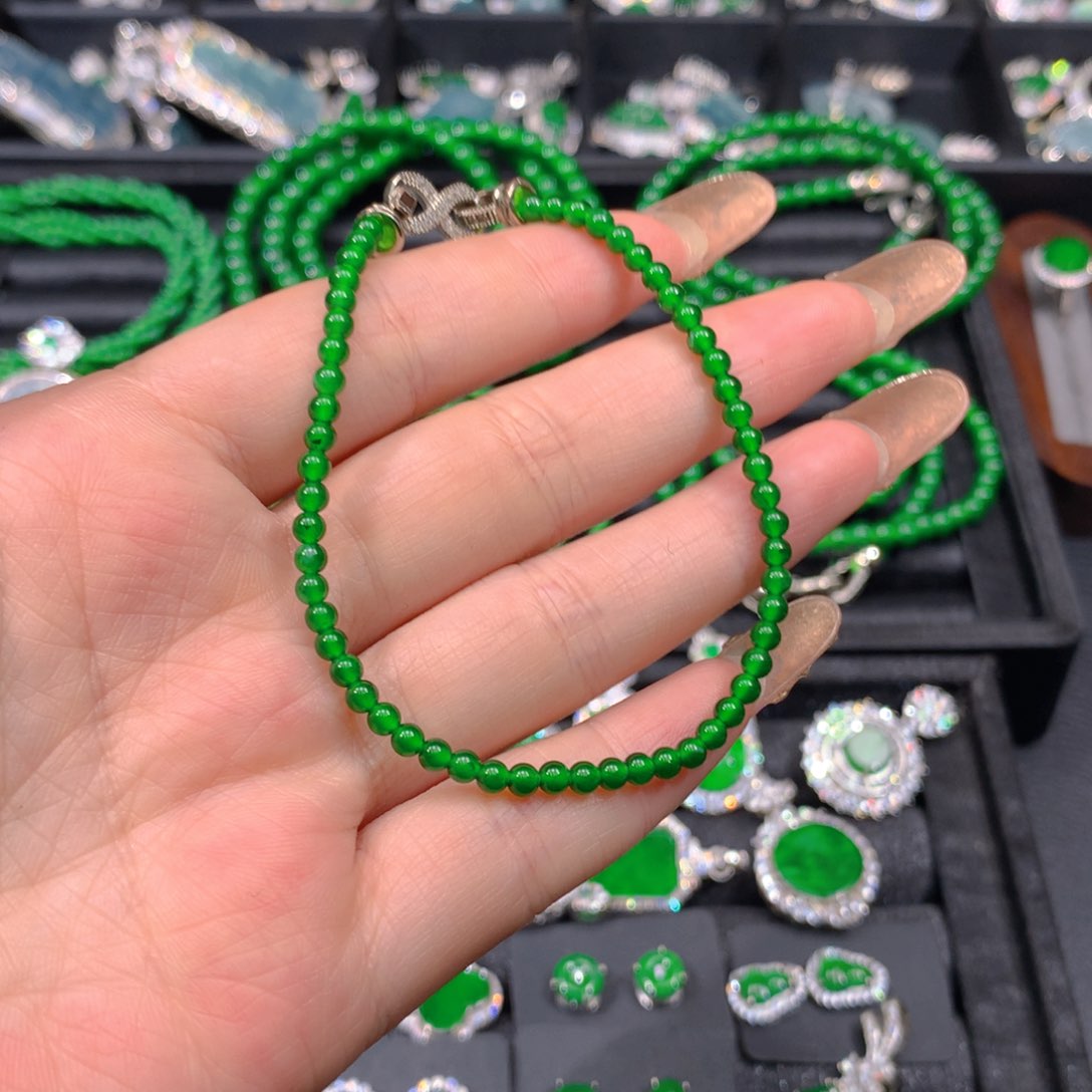 翡翠手链未镶嵌天然