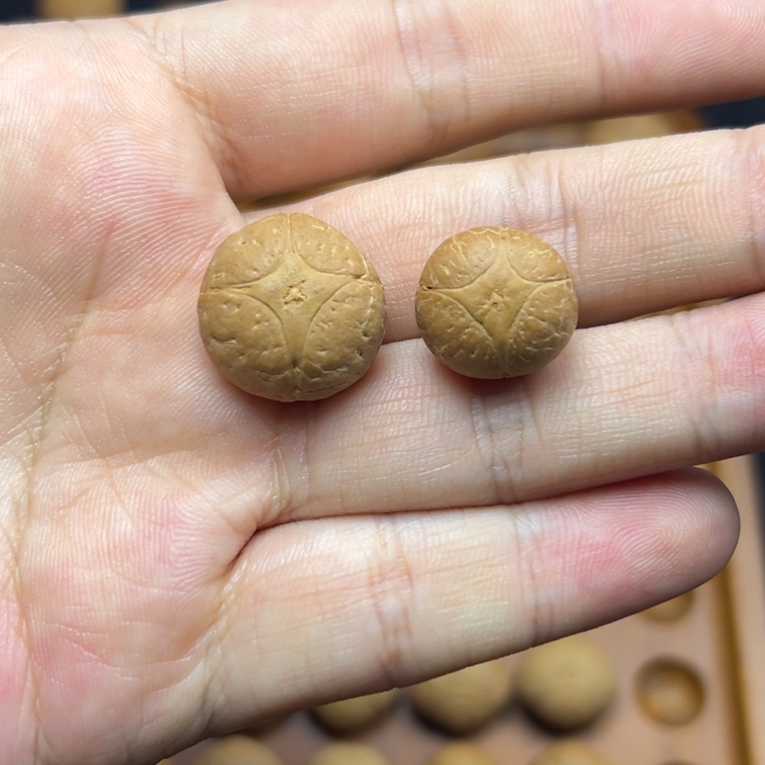 凤眼菩提手串三通15+ 顶珠15+