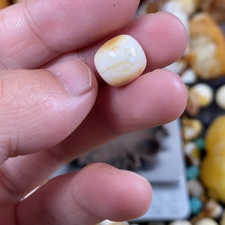 琥珀未镶嵌裸石我