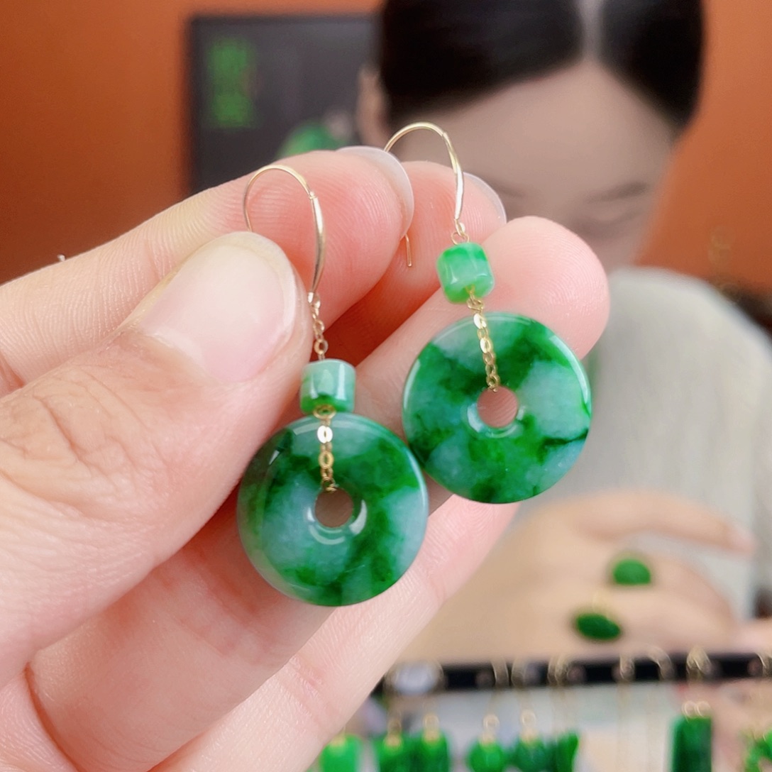 翡翠18K金镶嵌耳饰