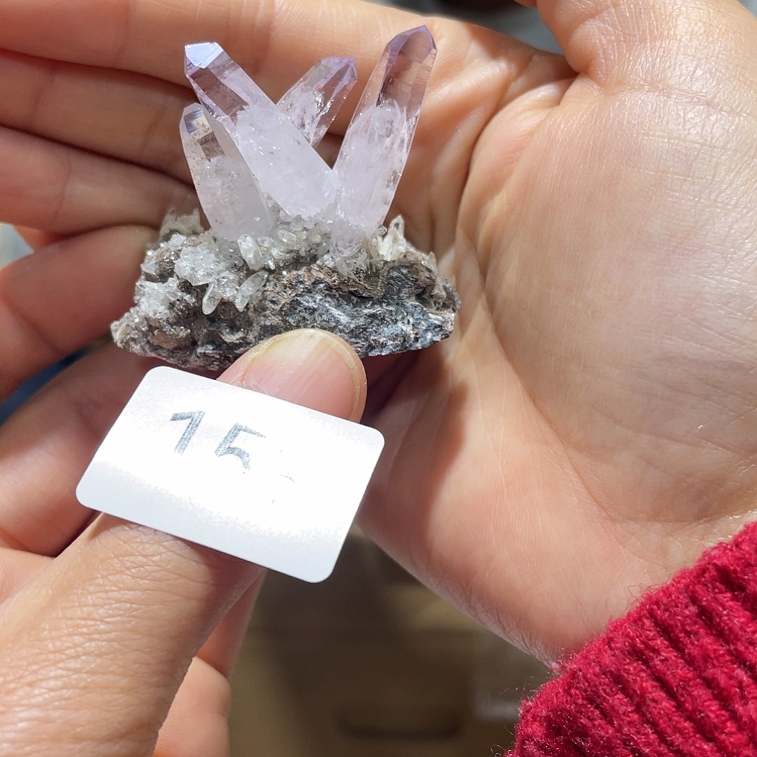 水晶摆件……未镶嵌?**?