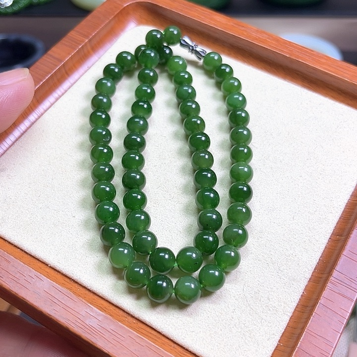 和田玉（碧玉）颈饰未镶嵌